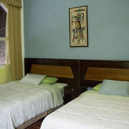Hotel Ribiera Del Lago Peten Itza San Roman Bagian luar foto