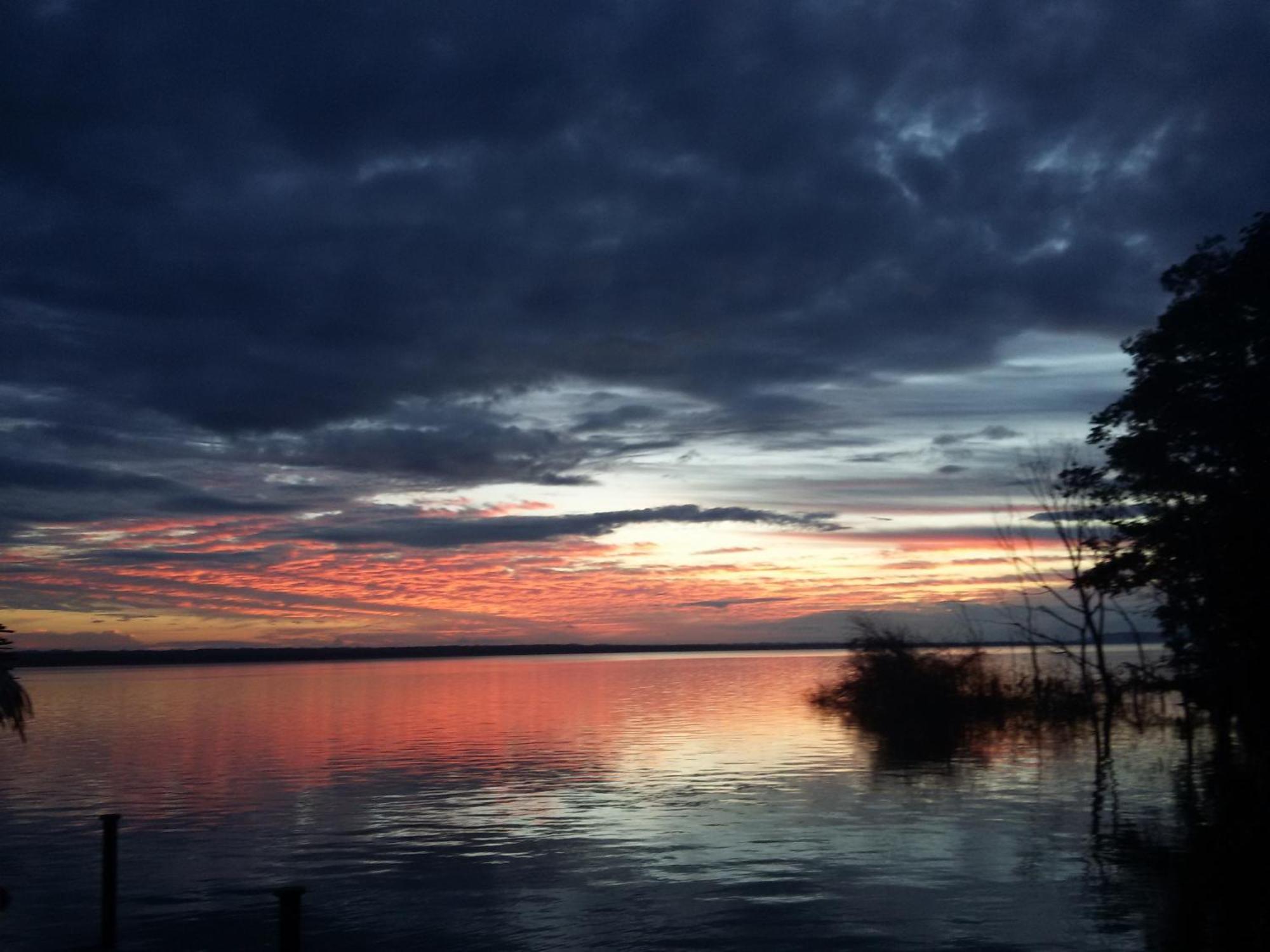 Hotel Ribiera Del Lago Peten Itza San Roman Bagian luar foto