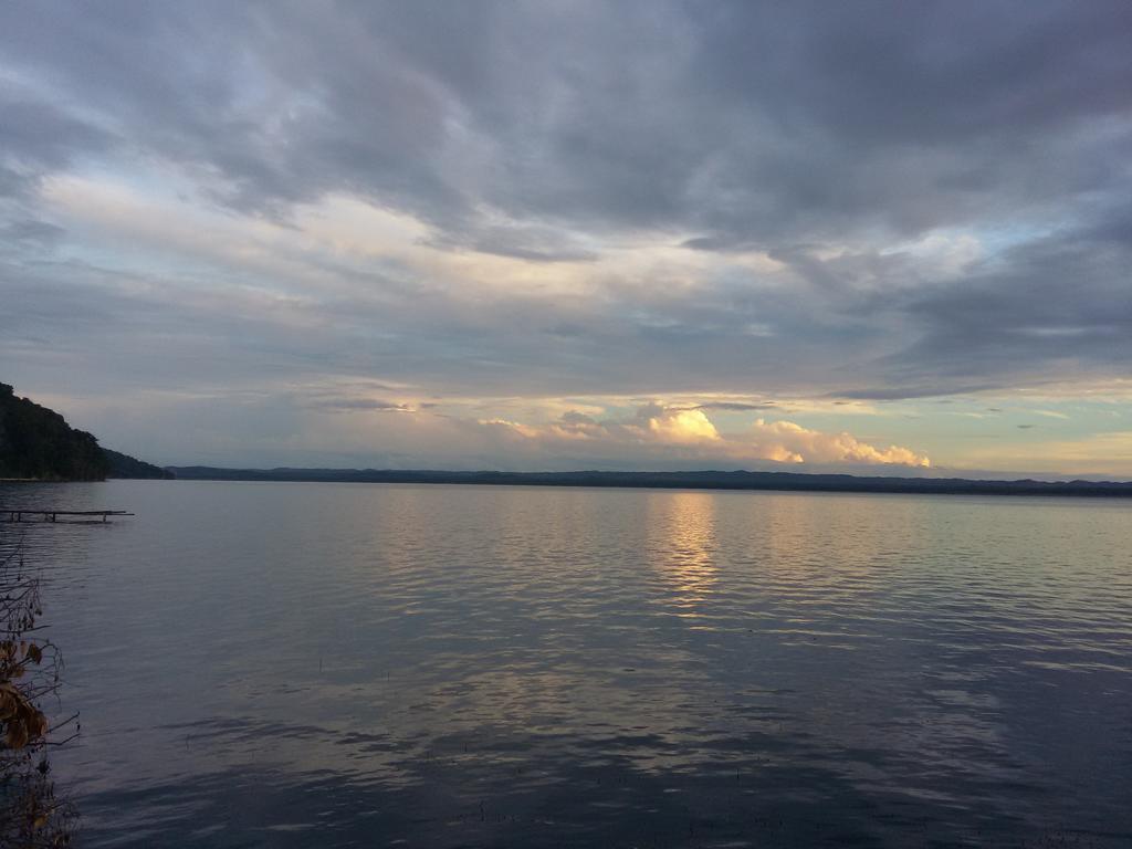 Hotel Ribiera Del Lago Peten Itza San Roman Bagian luar foto