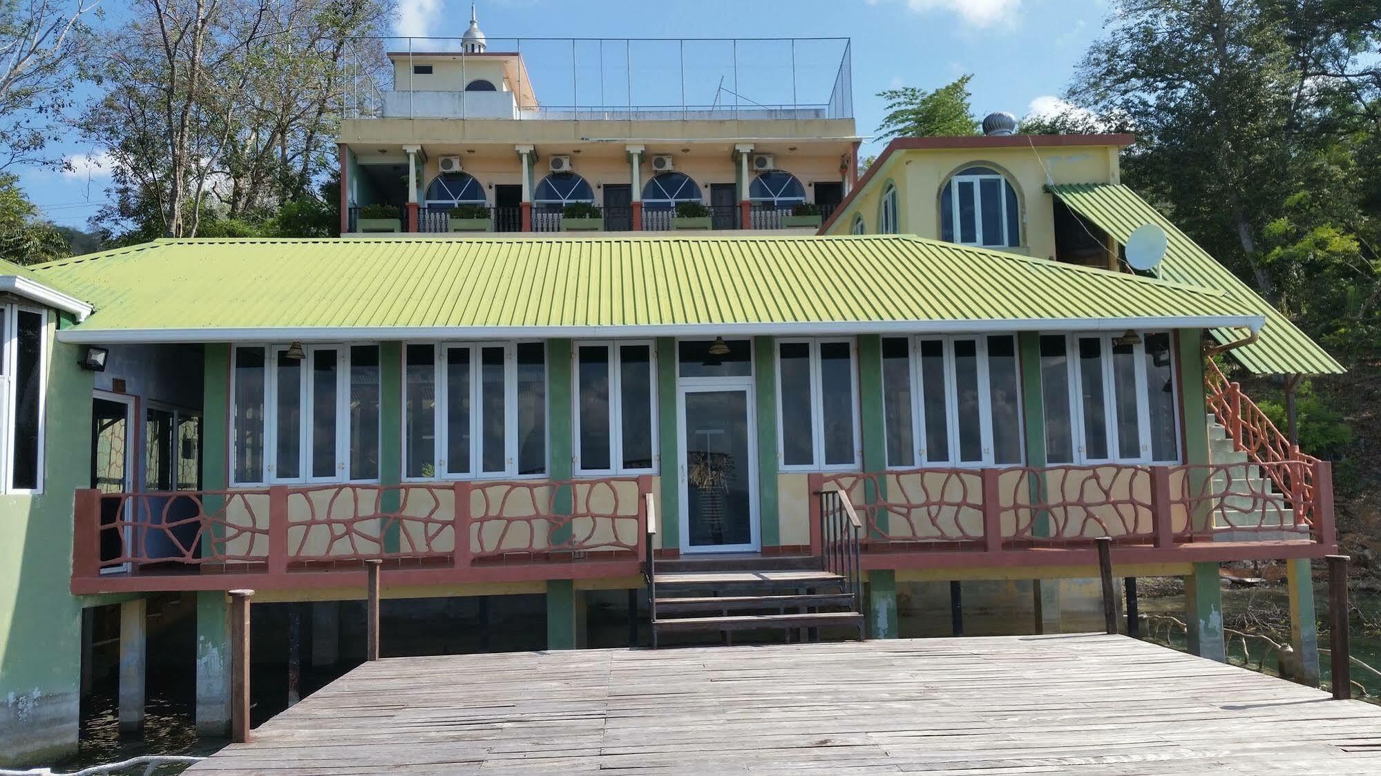 Hotel Ribiera Del Lago Peten Itza San Roman Bagian luar foto