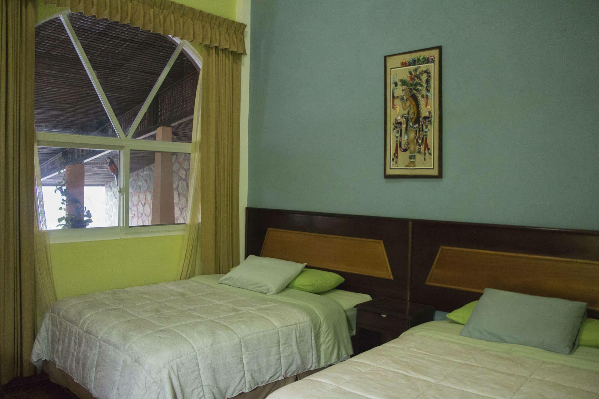 Hotel Ribiera Del Lago Peten Itza San Roman Bagian luar foto